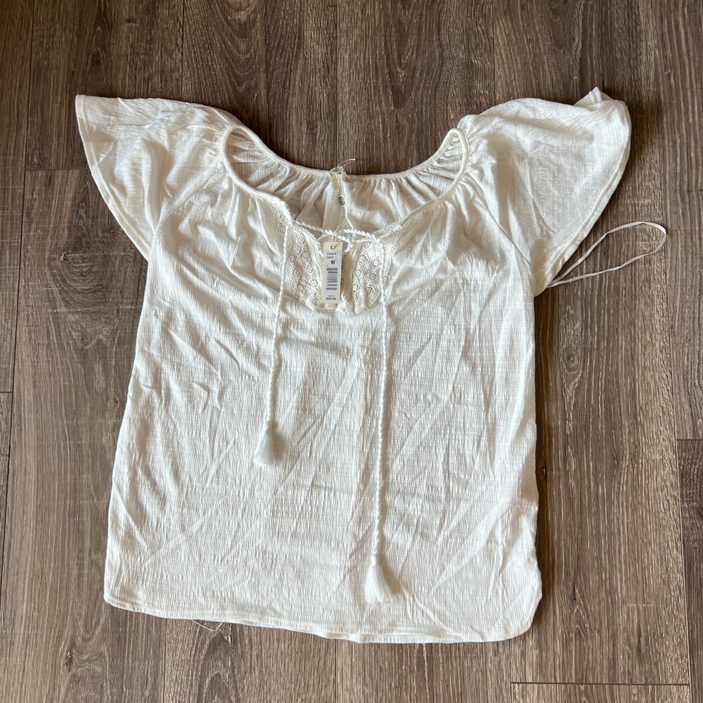 Max studio white flutter sleeve top NWT